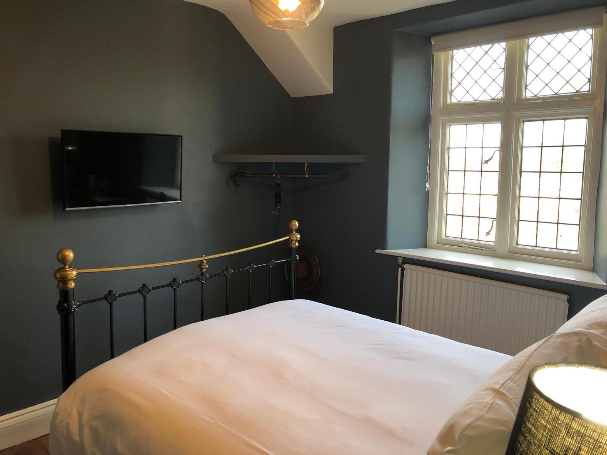 The Wheatsheaf At Beetham Hotell Sandside  Exteriör bild