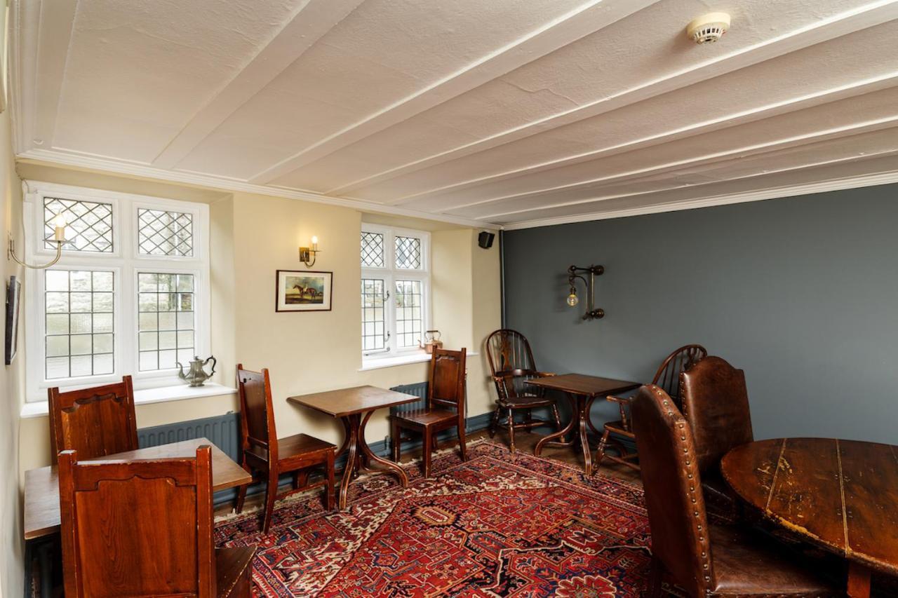 The Wheatsheaf At Beetham Hotell Sandside  Exteriör bild
